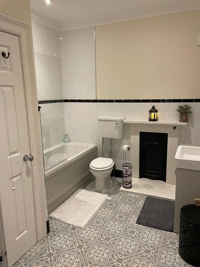 Luxury Apartment Opposite The Shambles York Exterior foto