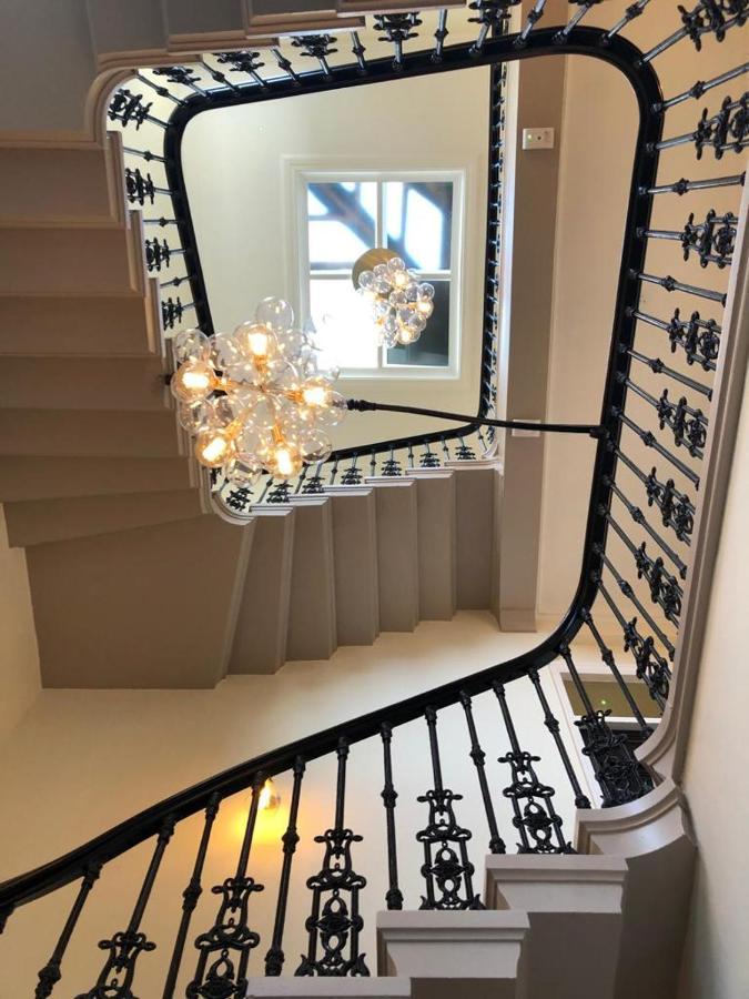 Luxury Apartment Opposite The Shambles York Exterior foto